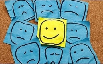 الشعور بالسعادة في الأزمات